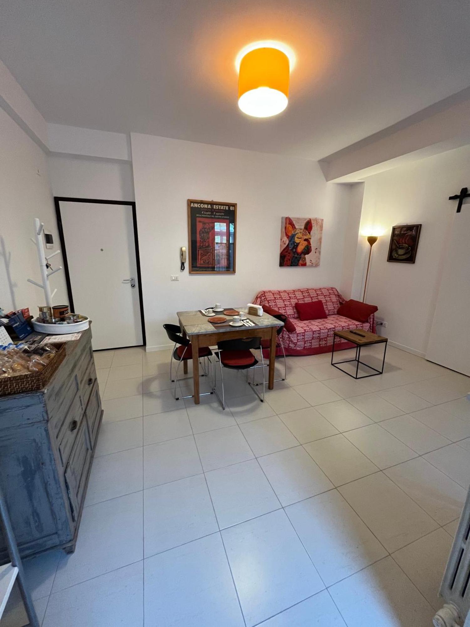 Minevaganti Apartment อังโกนา ภายนอก รูปภาพ