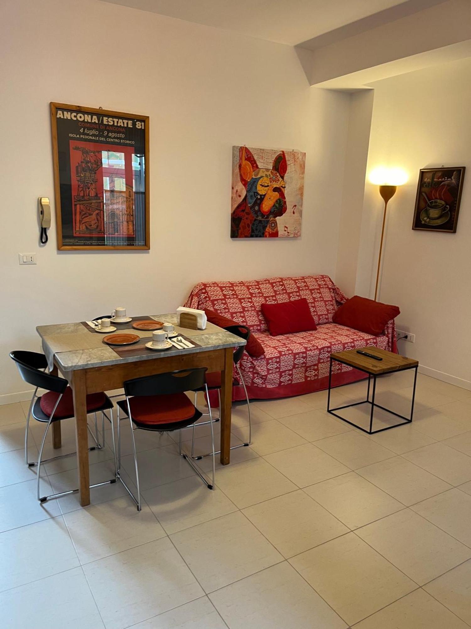 Minevaganti Apartment อังโกนา ภายนอก รูปภาพ